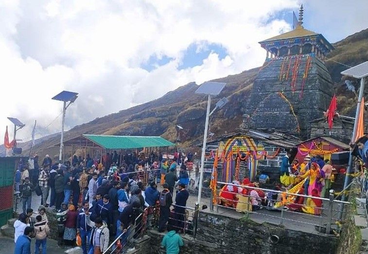 Uttarakhand: तृतीय केदार तुंगनाथ मंदिर के कपाट शीतकाल के लिए बंद, स्थानीय वाद्य यंत्रों सहित चोपता के लिए प्रस्थान