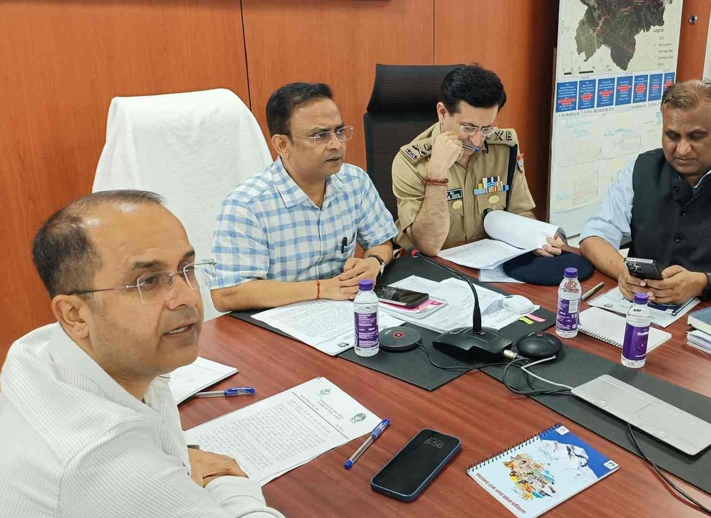 Uttarakhand: उत्तरकाशी के धराली में बादल फटने से भारी तबाही: होटल, दुकानें क्षतिग्रस्त, राहत-बचाव कार्य जारी