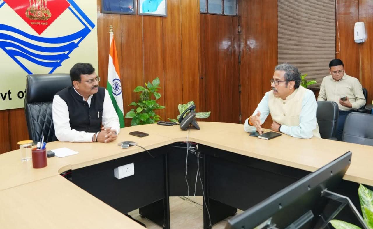 Uttarakhand: मुख्य सचिव ने कौशल विकास विभाग की समीक्षा बैठक ली, युवाओं के लिए विदेशों में रोजगार के अवसर बढ़ाने पर जोर