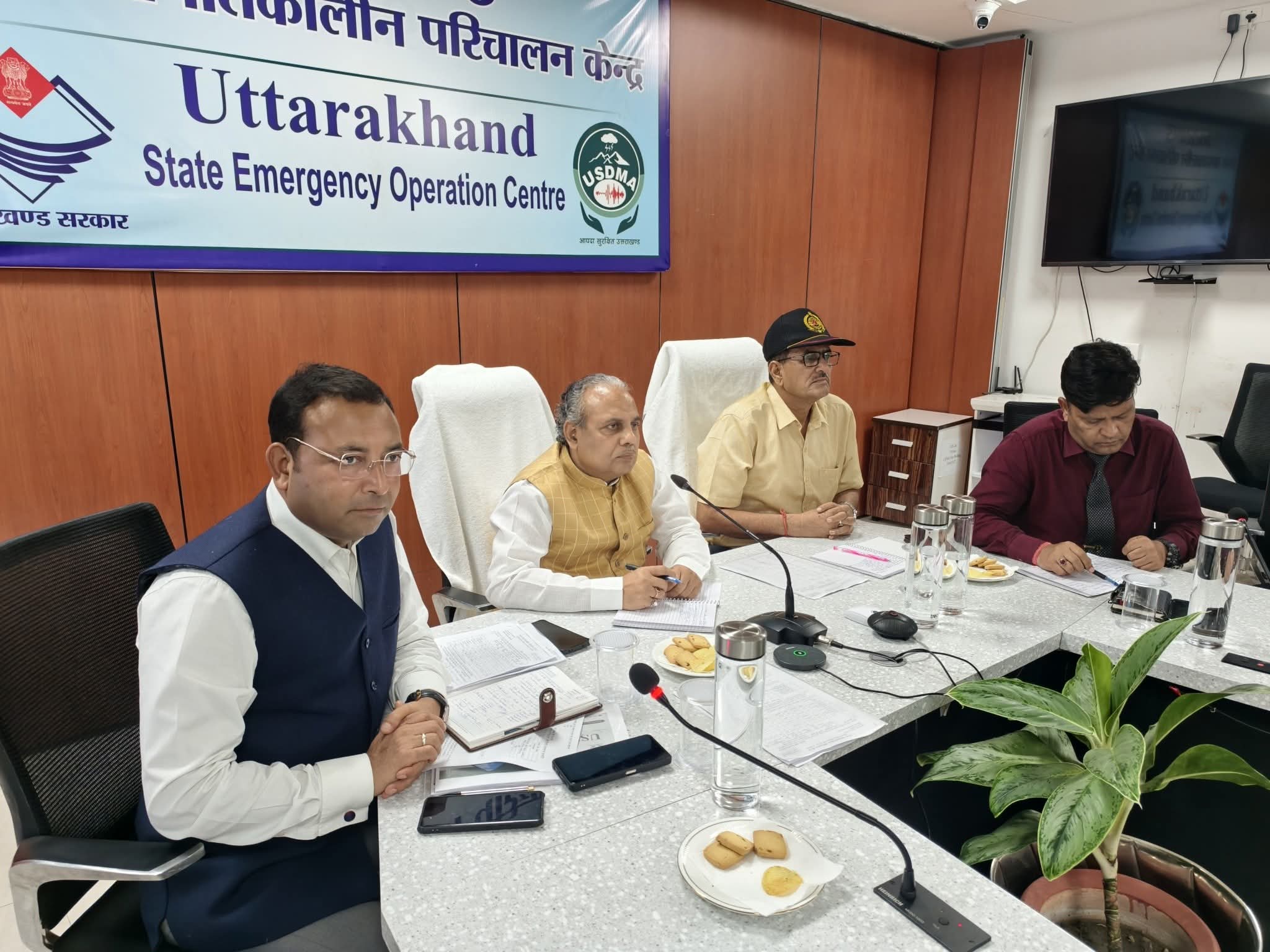 Uttarakhand: उत्तराखंड में ग्लेशियर झीलों की बढ़ेगी निगरानी, संवेदनशील क्षेत्रों में लगेंगे अत्याधुनिक अर्ली वार्निंग सिस्टम