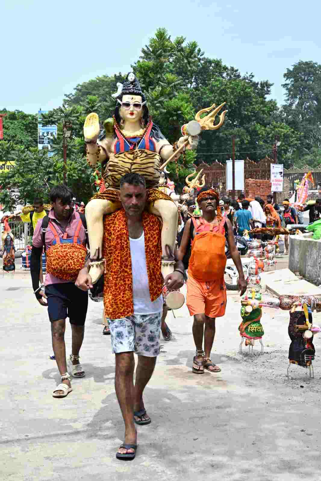 Kanwar Yatra: हरिद्वार में शिवभक्तों की उमड़ी भारी भीड़, 76 लाख से अधिक पहुंची गंगाजल लेकर लौटने वालों की संख्या