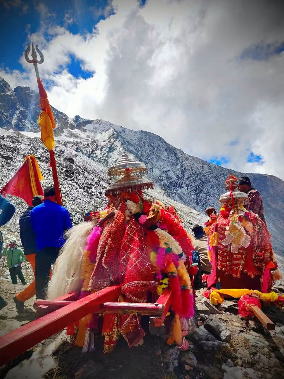 Uttarakhand: दुर्गम पहाड़ों की राह पर गूंजे मां नंदा के जयकारे, होमकुंड तक पहुंची पावन जात यात्रा