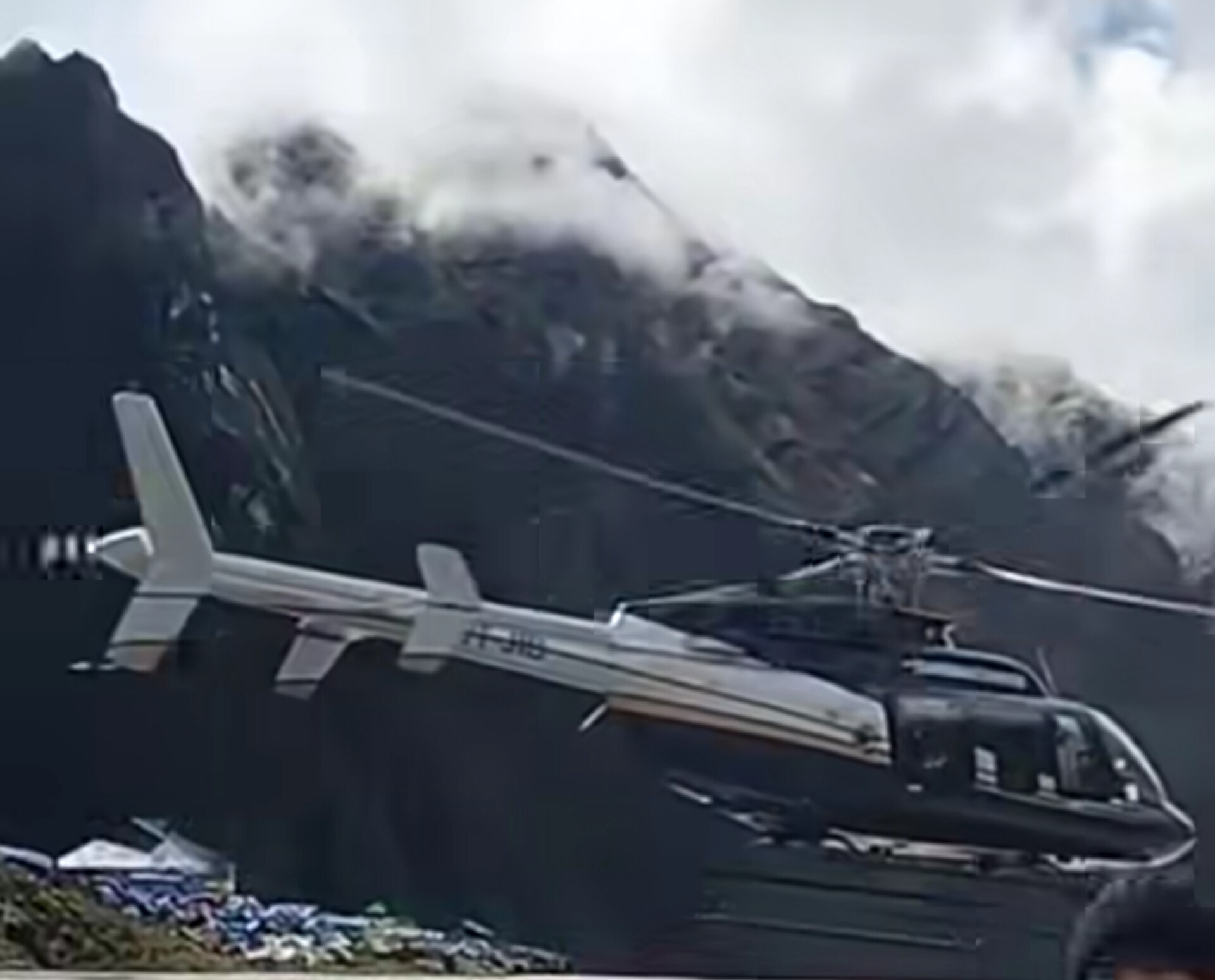 Uttarakhand: केदारनाथ यात्रा के दूसरे चरण की हेली सेवा शुरू, पहले दिन मौसम ने डाला खलल