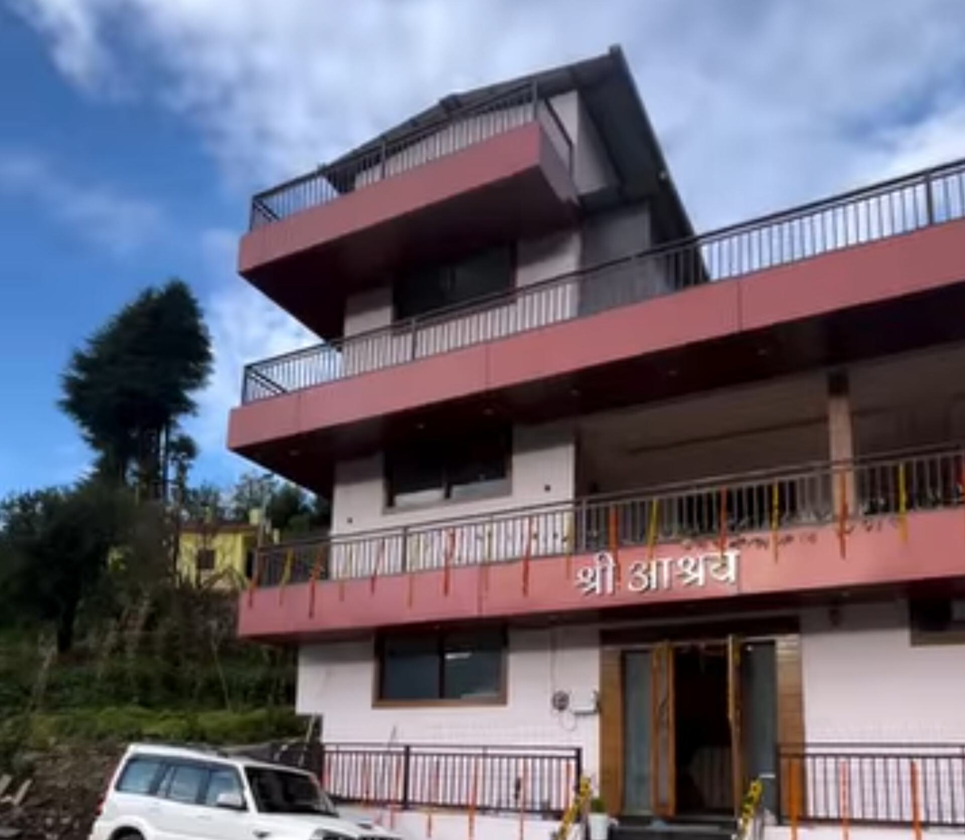 Uttarakhand: होम स्टे से पहाड़ में बढ़ा रोजगार, 22 फीसदी प्रवासियों ने अपनाया व्यवसाय