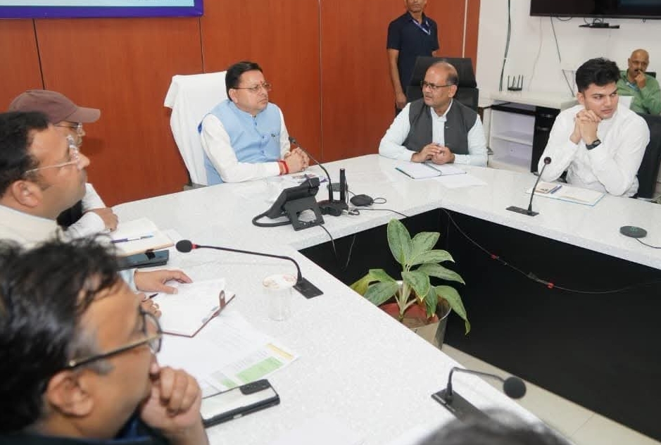 Uttarakhand: फंसे 179 ट्रेकर्स-माउंटेनियर्स में 40 का रेस्क्यू, आठ हेलीकॉप्टर तैनात