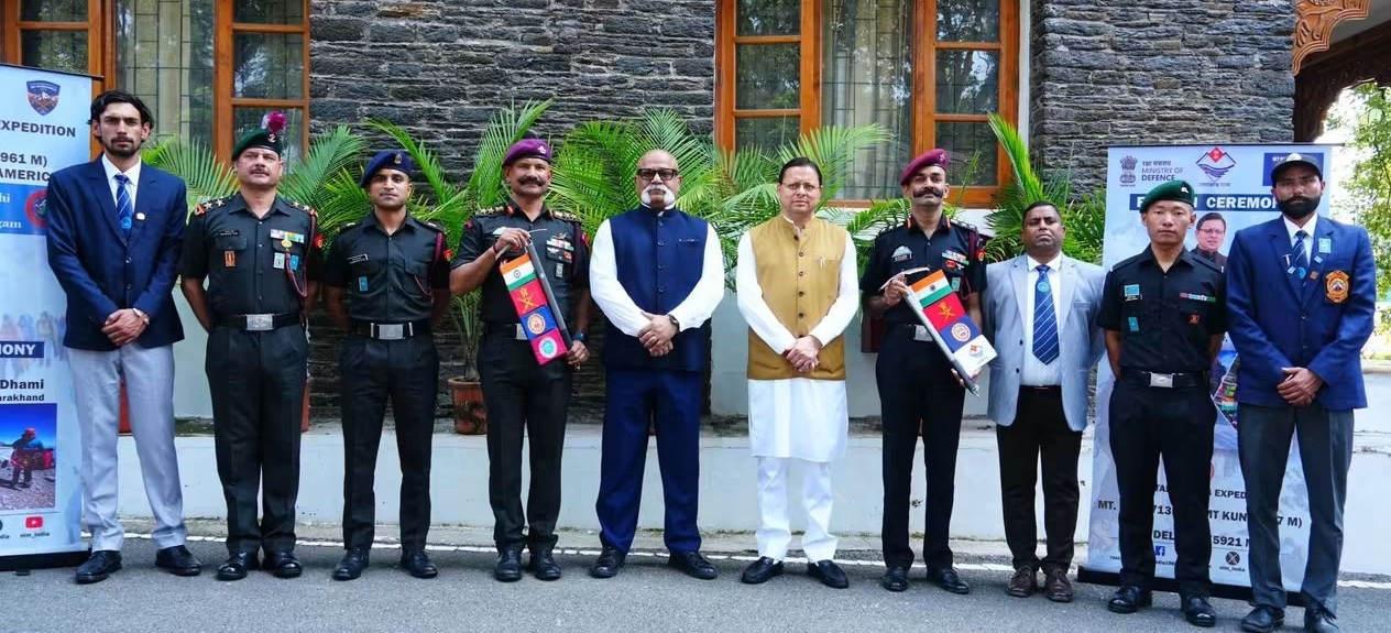 Uttarakhand: एनआईएम के पर्वतारोहियों ने चार सफल अभियानों के बाद किया फ्लैग-इन, सीएम ने दी बधाई