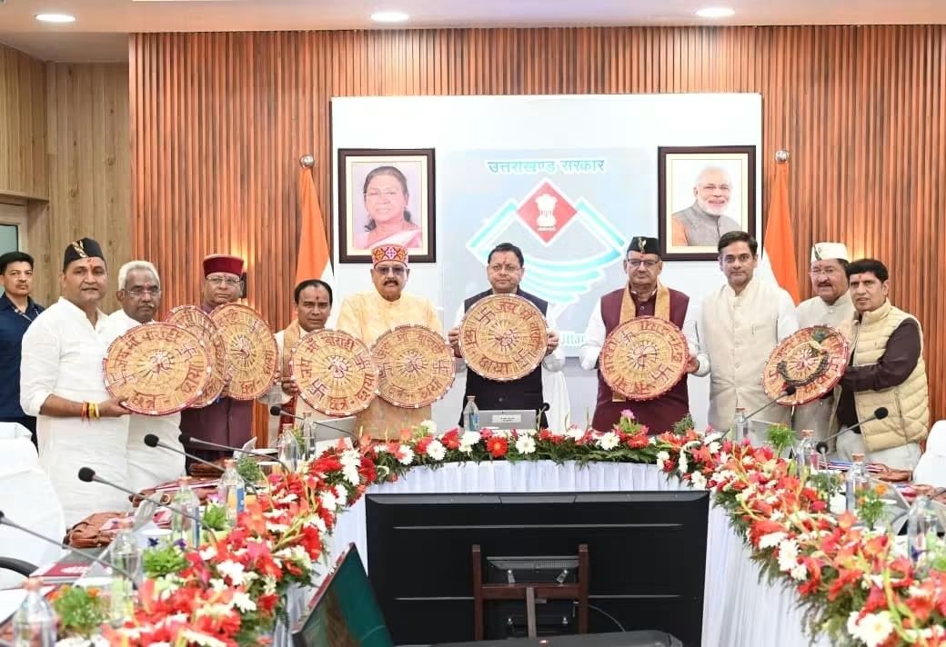 Uttarakhand: चंपावत में पहली बार कैबिनेट बैठक, अब जिलों में भी होगा मंत्रिमंडल का मंथन