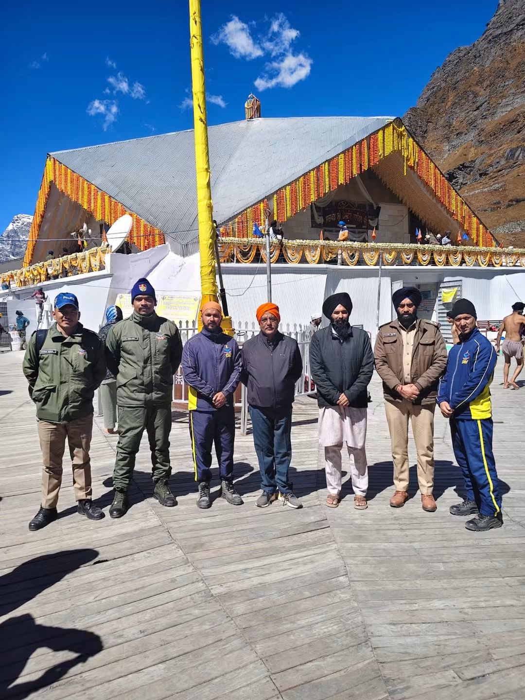 Uttarakhand: हेमकुंड साहिब पहुंचे तीन लाख से  श्रद्धालु, एसपी ने सुरक्षा व्यवस्थाओं का लिया जायजा