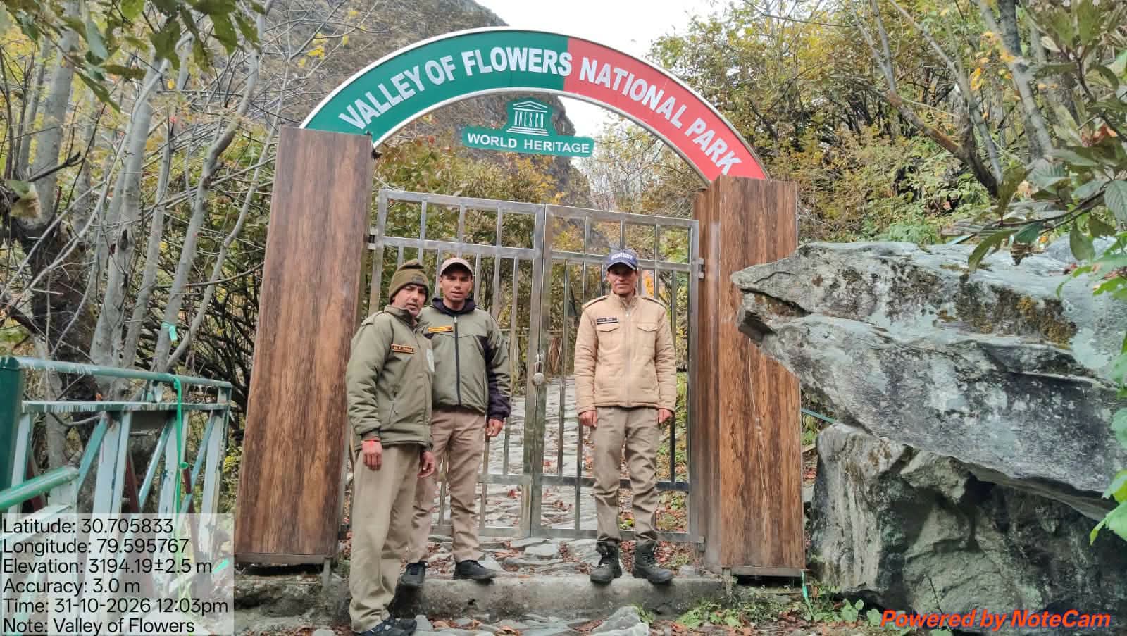Uttarakhand: फूलों की घाटी में पर्यटकों की रिकॉर्ड आमद, इस सीजन पहुंचे 35,261 सैलानी