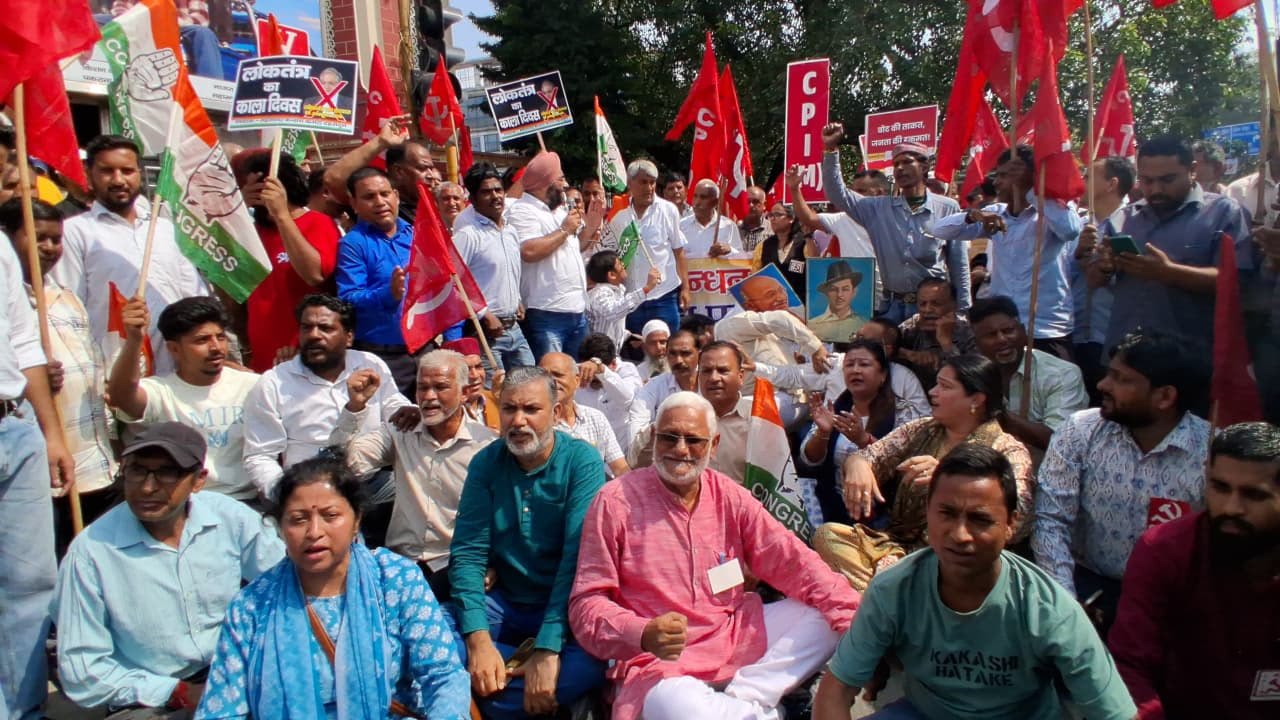 Uttarakhand: लोकतंत्र बचाओ-वोट बचाओ मार्च, इंडिया गठबंधन ने निकाला संयुक्त जुलूस