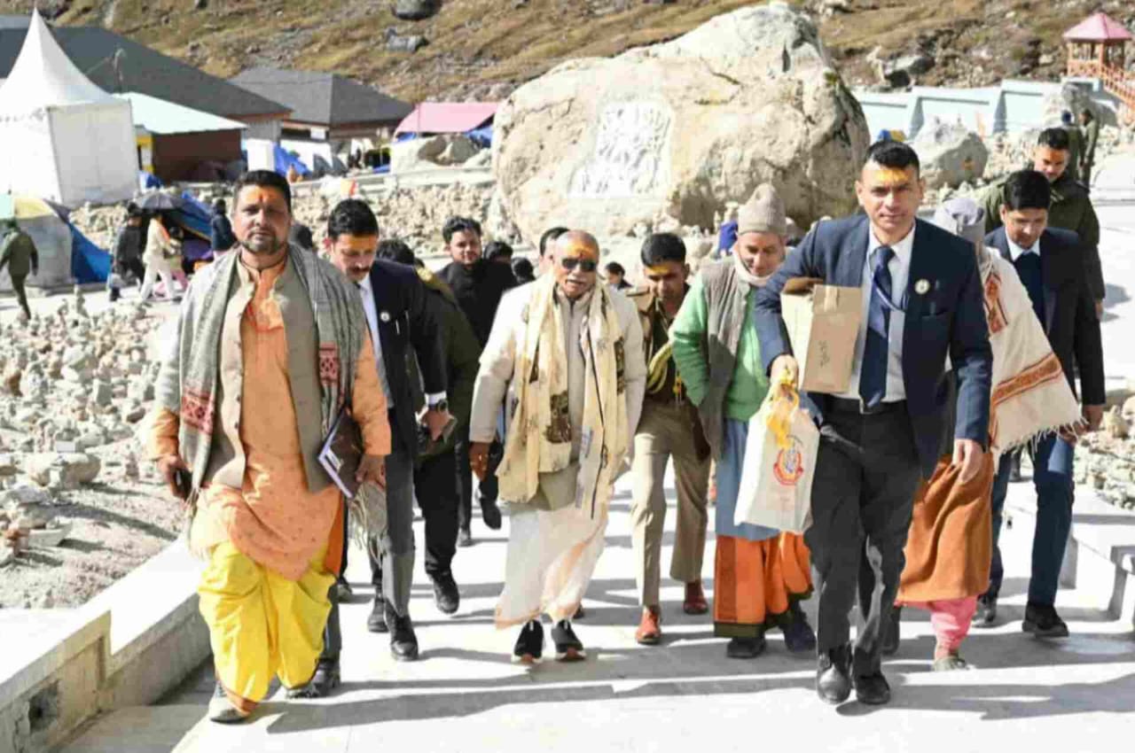 Uttarakhand: राज्यपाल डॉ. ढाल सिंह बिसेन ने किए बाबा केदारनाथ के दर्शन