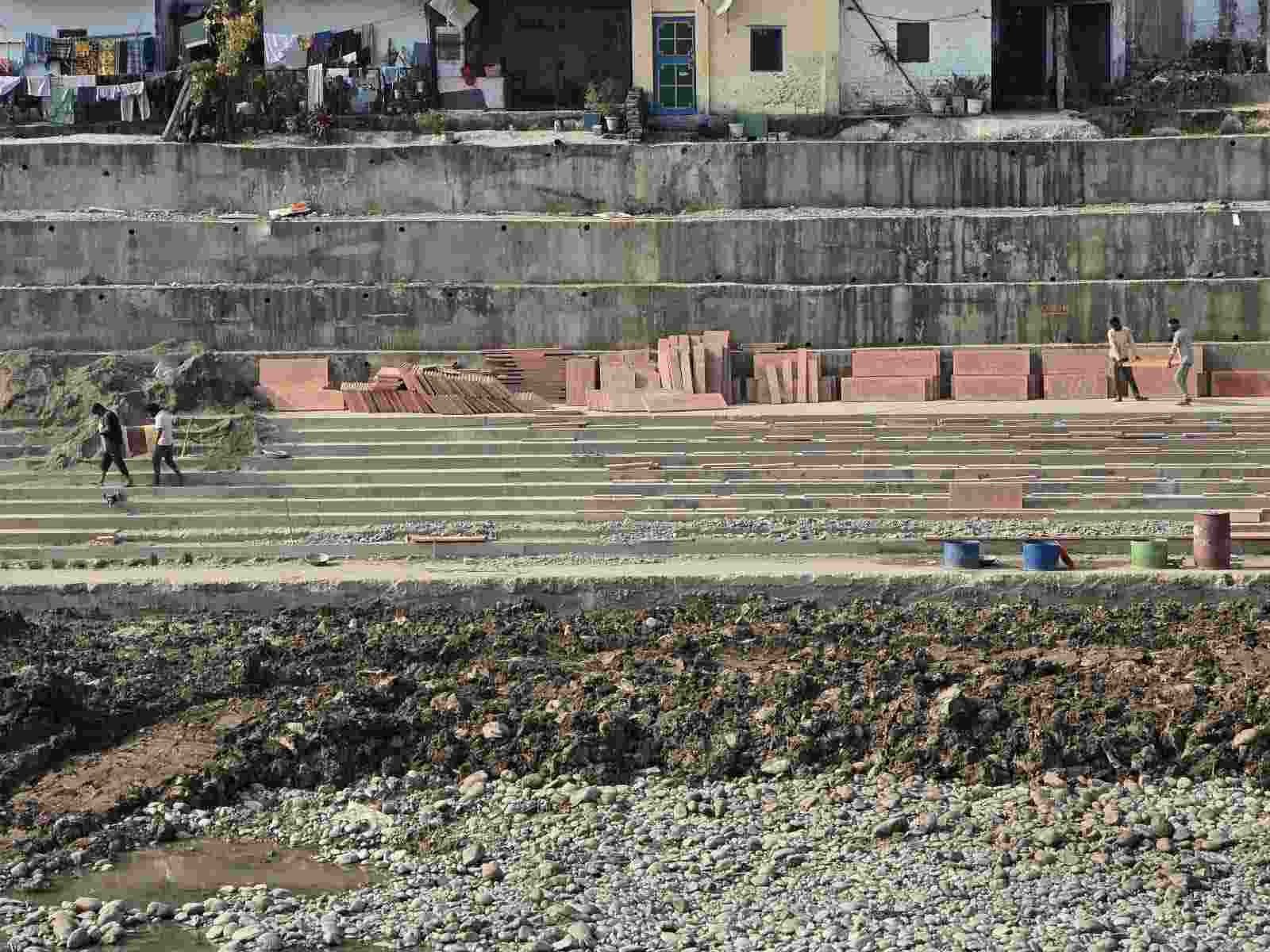 Uttarakhand:&nbsp; कुंभ-2027 की तैयारी तेज, हरिद्वार में तीन किमी से अधिक लंबाई के बन रहे नए घाट